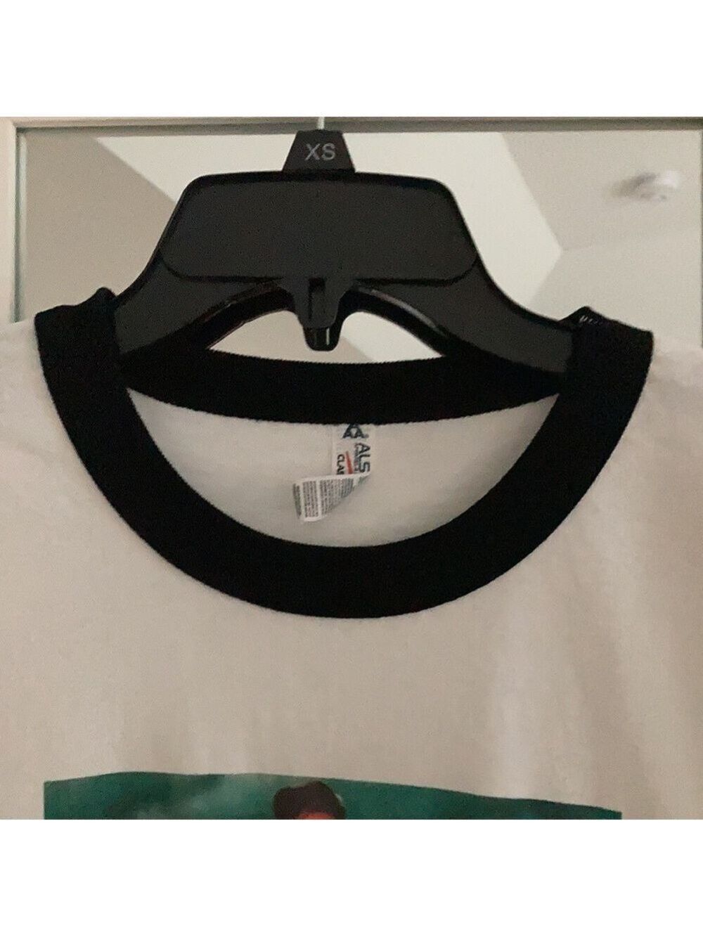 𝅺GREEN Acres tee - Picture 4 of 6